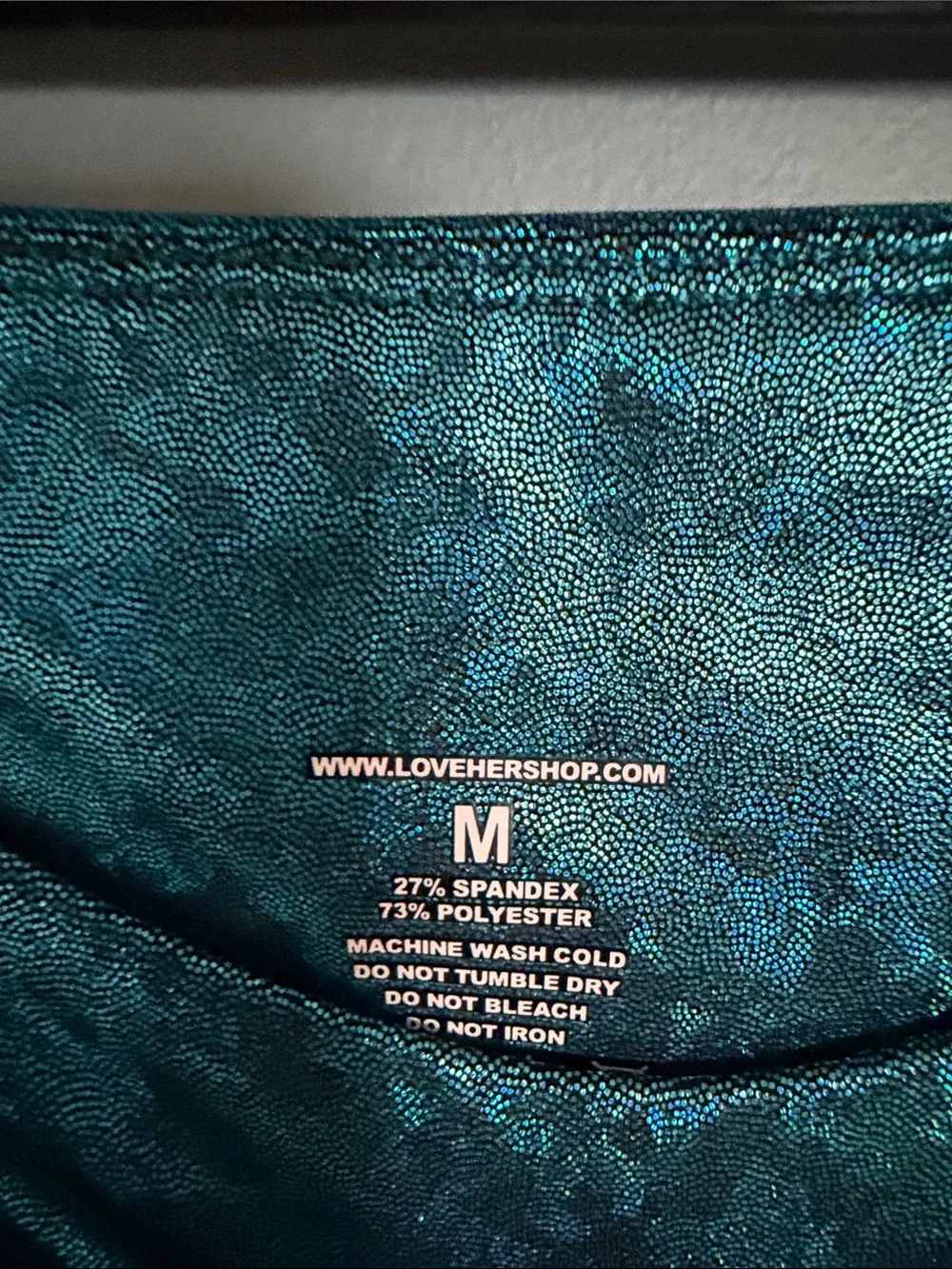 Women Shimmery Teal High-Waist Active Leggings crop style never worn